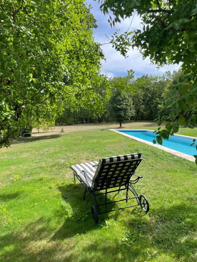 La Croix Des Granges Bed and Breakfast Chapdeuil Exteriör bild