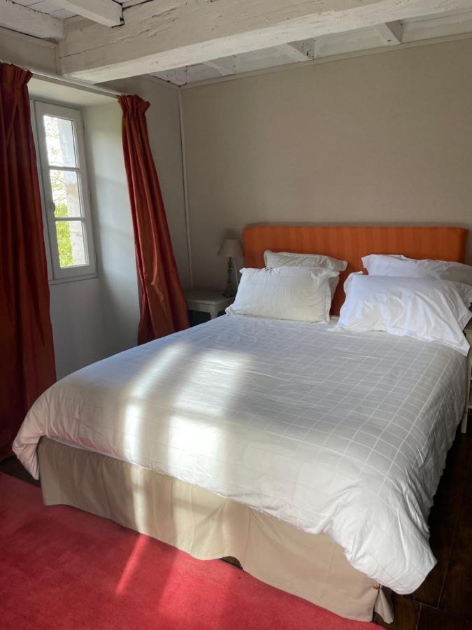 La Croix Des Granges Bed and Breakfast Chapdeuil Exteriör bild