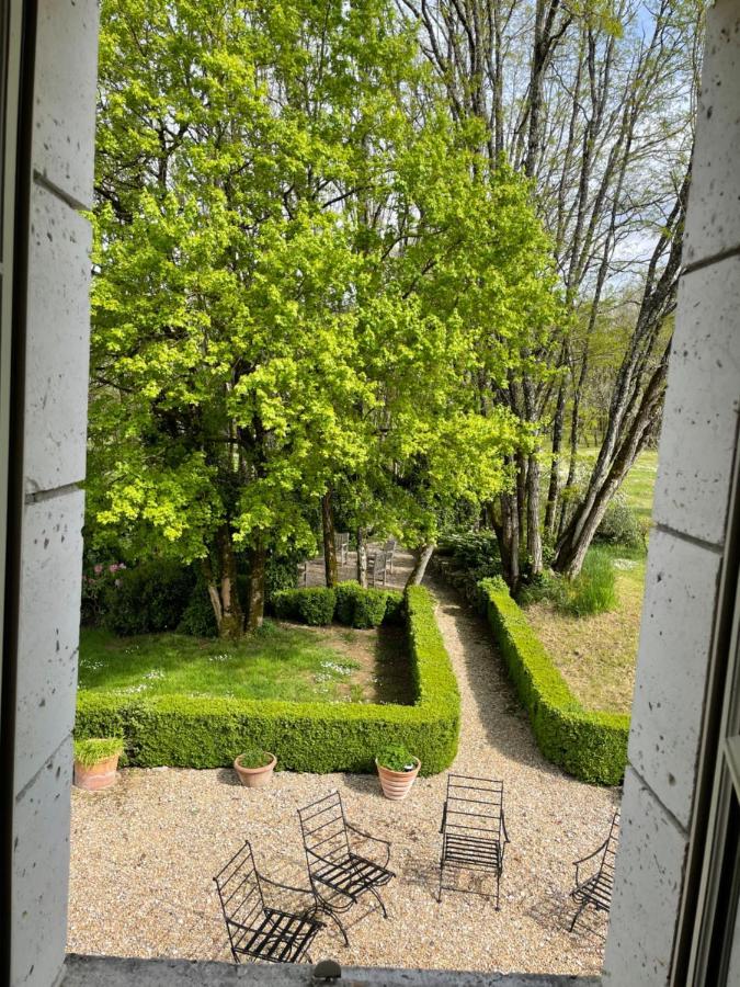 La Croix Des Granges Bed and Breakfast Chapdeuil Exteriör bild