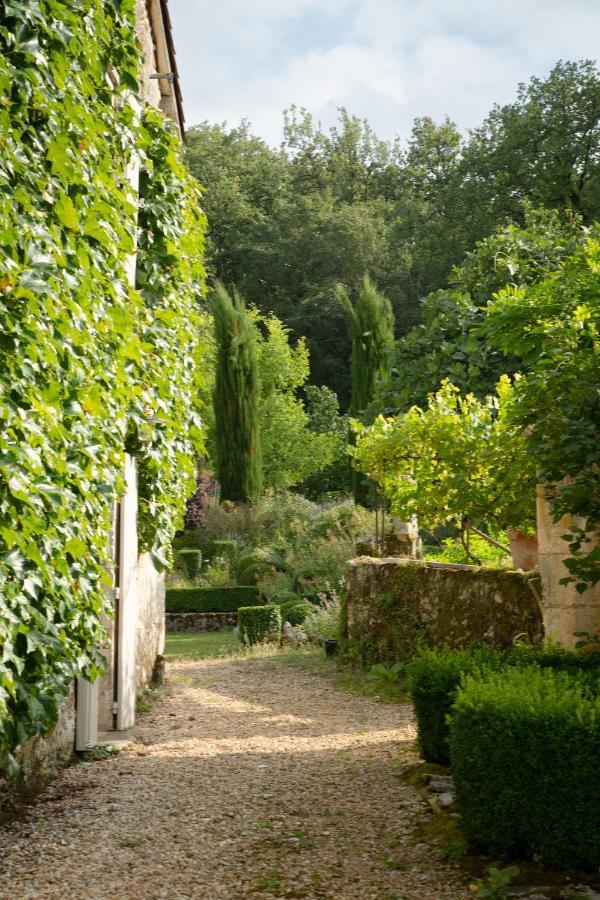 La Croix Des Granges Bed and Breakfast Chapdeuil Exteriör bild