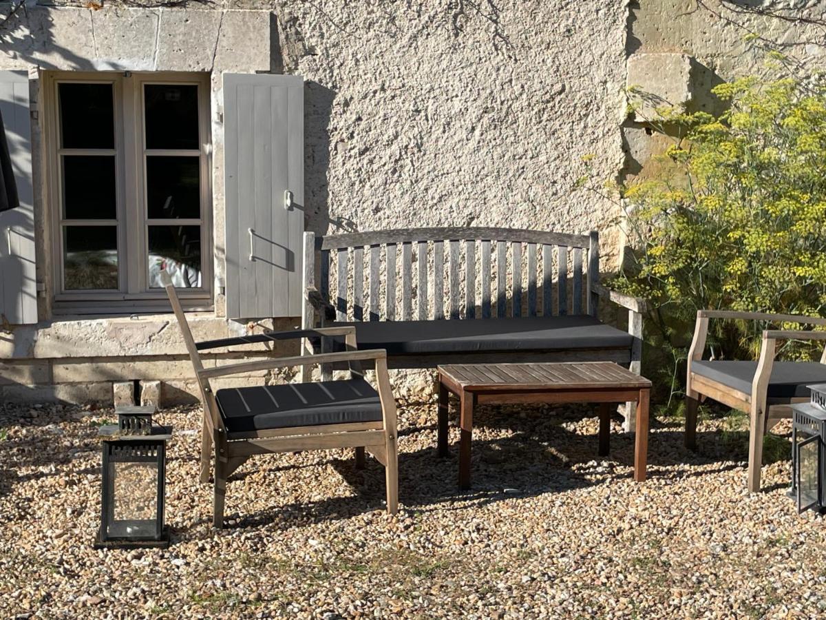 La Croix Des Granges Bed and Breakfast Chapdeuil Exteriör bild